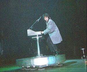 Lawrence Gowan Biography, Birthday. Awards & Facts About Lawrence Gowan