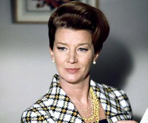 Lois Maxwell