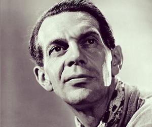 Raymond Massey