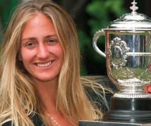 Mary Pierce