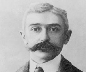 Pierre De Coubertin