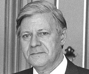 Helmut Schmidt Biography, Birthday. Awards & Facts About Helmut Schmidt