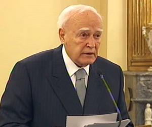 Karolos Papoulias