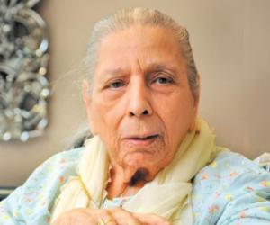 Shamshad Begum Biography, Birthday. Awards & Facts About Shamshad Begum