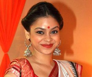 Sumona Chakravarti