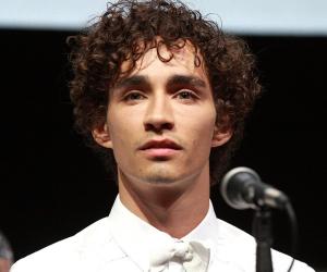 Robert Sheehan