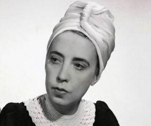 Elsa Schiaparelli