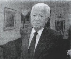 Namık Kemal Yolga