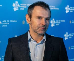 Svyatoslav Vakarchuk