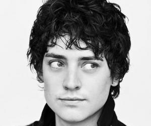 Aneurin Barnard