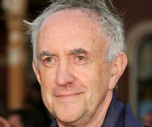 Jonathan Pryce